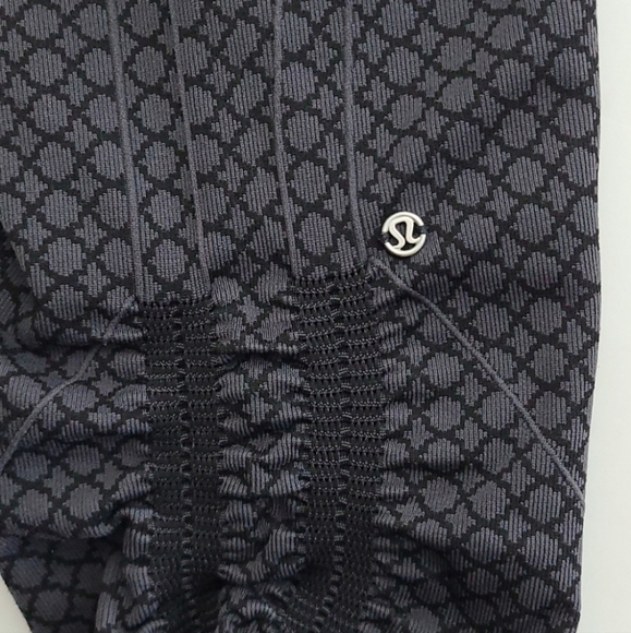Lululemon In The  Flow Crop II (First Release) Heathered Deep Coal Size 8 - Picture 7 of 16